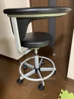 デスクチェアのサムネイル