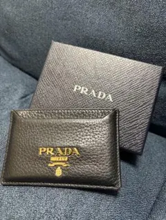 PRADA ブラックレザー カードケース