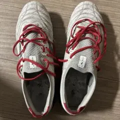 サッカーシューズ グレー/レッド