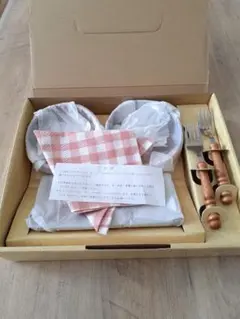 サラダボウル・フォーク等セット！