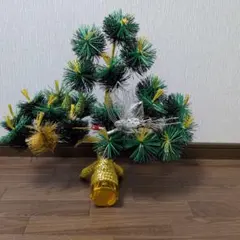 小型クリスマスツリー風装飾品