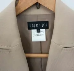 INDIVI【38】パンツスーツ　上下　セットアップ　日本製　ベージュ