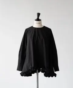 2025年最新】ohga ブラウスの人気アイテム - メルカリ