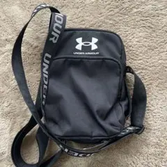 UNDER ARMOUR アンダーアーマーショルダーバッグ ポーチブラック