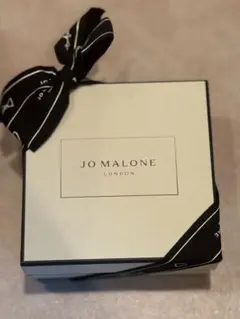 【新品・未使用】イングリッシュ ぺアー＆フリージア コロン&ボディソープセット