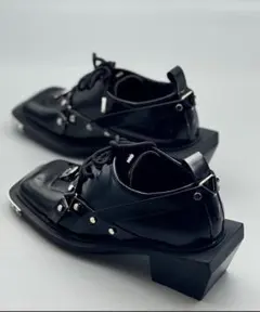 【美品✨】黒 スタッズ装飾 ドレスシューズ