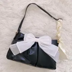 ★かわいい でかリボン 黒 白 ショルダーバッグ グッズ収納 合成革製 リボン