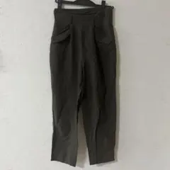 ジーユー　ポケットテーパードアンクルパンツ