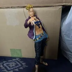 ワンピース　マルコ　フィギュア