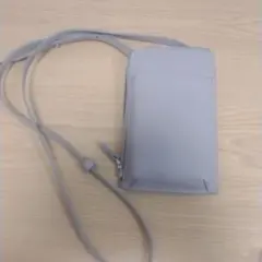 ユニクロ スマホショルダー