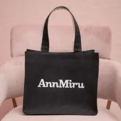 AnnMiru ロゴ入りトートバッグ ブラックのサムネイル
