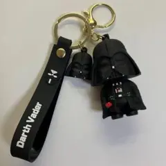 スターウォーズ　ダースベイダーマスコットキーホルダーストラップ付き