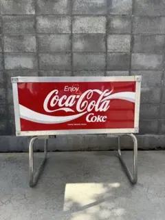 Coca-Cola ロゴ入り赤い木製ベンチ - メルカリ