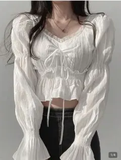 SHEIN ホワイトフリルブラウス