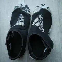 美品 4500円★アディダス ウォーターシューズ　水陸 黒 マリンシューズ　22