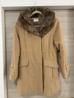 Persodea ファー付きウール混コート　ウエストシェイプ　ベージュMサイズ
