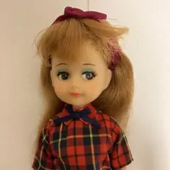 ニューリカちゃん足指有り初期タイプとダッコたぐ付きワンピースと