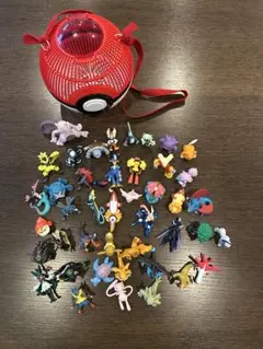ポケモンフィギュア　モンコレ　43体　ポケモンボールケース付き