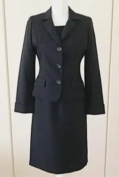 Krone 裏地付きワンピーススーツ　ブラック