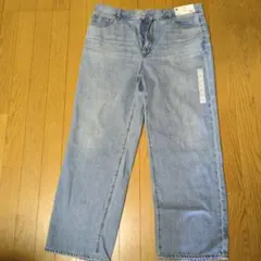 新品未使用オンライン限定　GU ハイライズストレートジーンズ