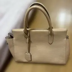 ベージュピンク エピレザー ハンドバッグ マルリーBB