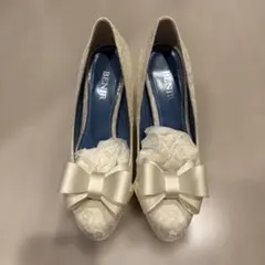 BENIR アイボリー リボン パンプス