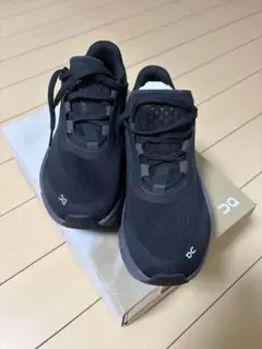 【新品未使用】On スニーカー ブラックのサムネイル