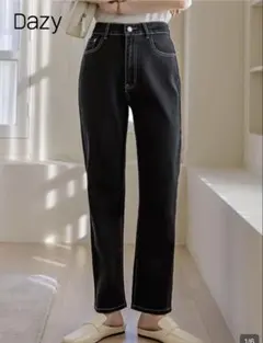 ブラック　ストレートデニム　デイジー