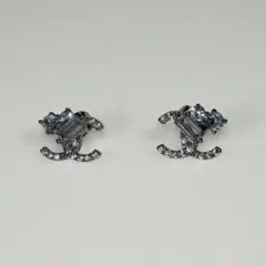 ⭐⭐シルバー クリスタルピアス　キラキラ✨⭐新品⭐⭐