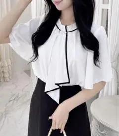 新品INGNI イング トップスシャツ・ブラウス ホワイト トロミフレアスリーブ