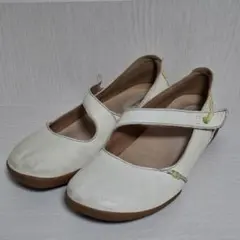 Clarks クラークス ストラップシューズ ホワイト レザーのサムネイル