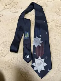 VIVIENNE WESTWOOD ブラック シルバー ストライプ ネクタイ - メルカリ