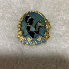 東京ディズニーリゾート シンデレラ　ピンバッジ　専用です