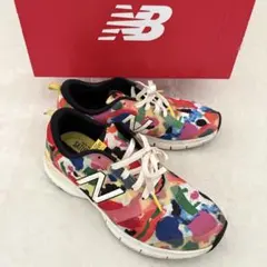 New Balance✖️Kate Spade Saturday コラボスニーカーのサムネイル