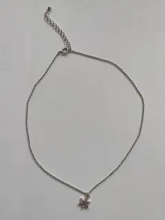 シルバーネックレス　ピンク花チャーム付き