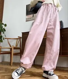 カーゴパンツ　ピンクと黒