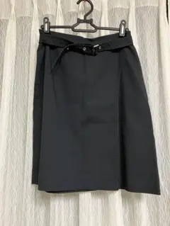 黒 ストライプ ひざ丈スカート ベルト付きのサムネイル