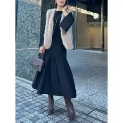 アニュアンス　ティアードデザインスリットニットワンピースのサムネイル