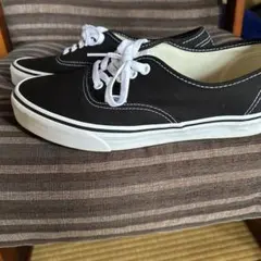 VANS Authentic ブラック スニーカーのサムネイル