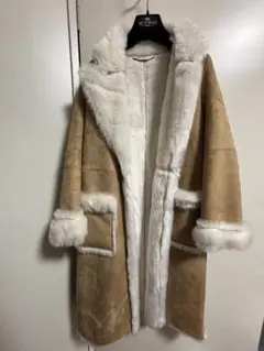 Lily Brown ベージュ ムートン風コート