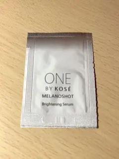 ONE BY KOSÉ メラノショット P＜薬用美白美容液＞サンプル1包