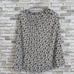 ジーユー GU フラワープリント フレアスカート S