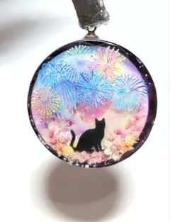 月夜の花火＆猫ちゃんのレジンネックレス2点セット ペアおそろい 風景