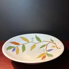 有田焼　深川製磁 つみ草葉の模様の皿 直径約25cm