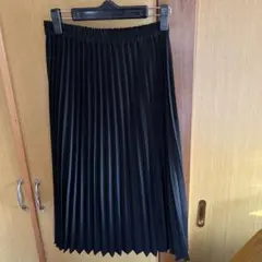 イング　黒 Mサイズ プリーツスカート