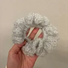 グレー ふわふわ シュシュ　モヘア　かぎ針編み　手編み　毛糸