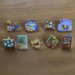 ピンバッジ　くまのプーさん（ハロウィン、クリスマス、お餅つき等）【９個セット】