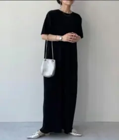 【美品】wee9s デイリースーパーストレッチプリーツワンピース[半袖]