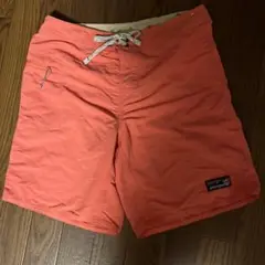patagonia オレンジ　ショートパンツ