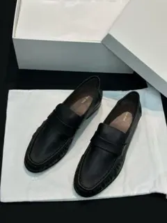 ブラックレザー ローファー